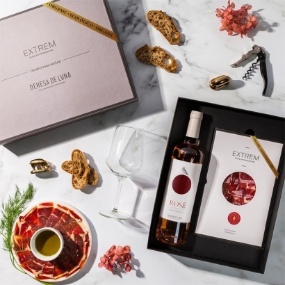 Cofre con 5 sobres de Paleta de bellota Ibérica 75% raza ibérica ecológica + 1 vino Rosé