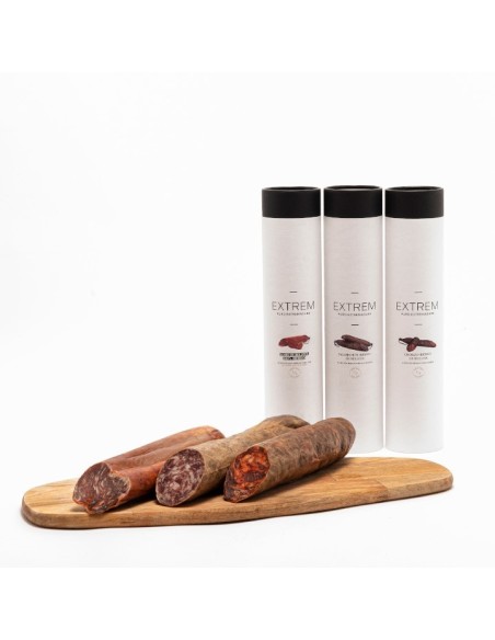 Cofre premium con 3 medias piezas de Lomo, Chorizo y Salchichón