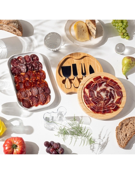 Gourmet Iberian tasting gift box with 6 hand carved  premium products + 1 free shoulder pack