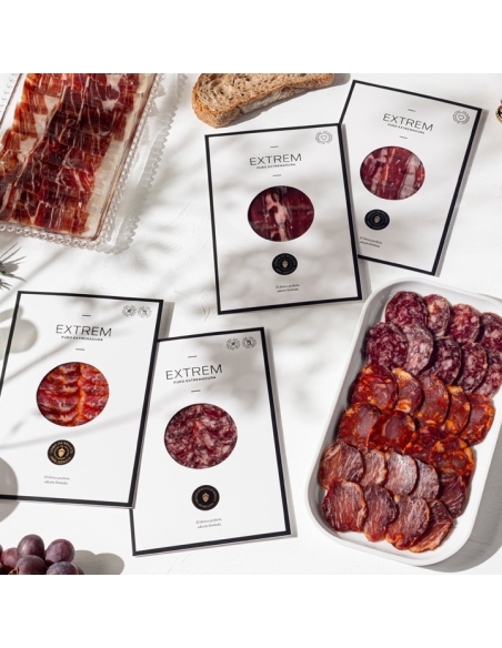 Gourmet Iberian tasting gift box with 6 hand carved  premium products + 1 free shoulder pack